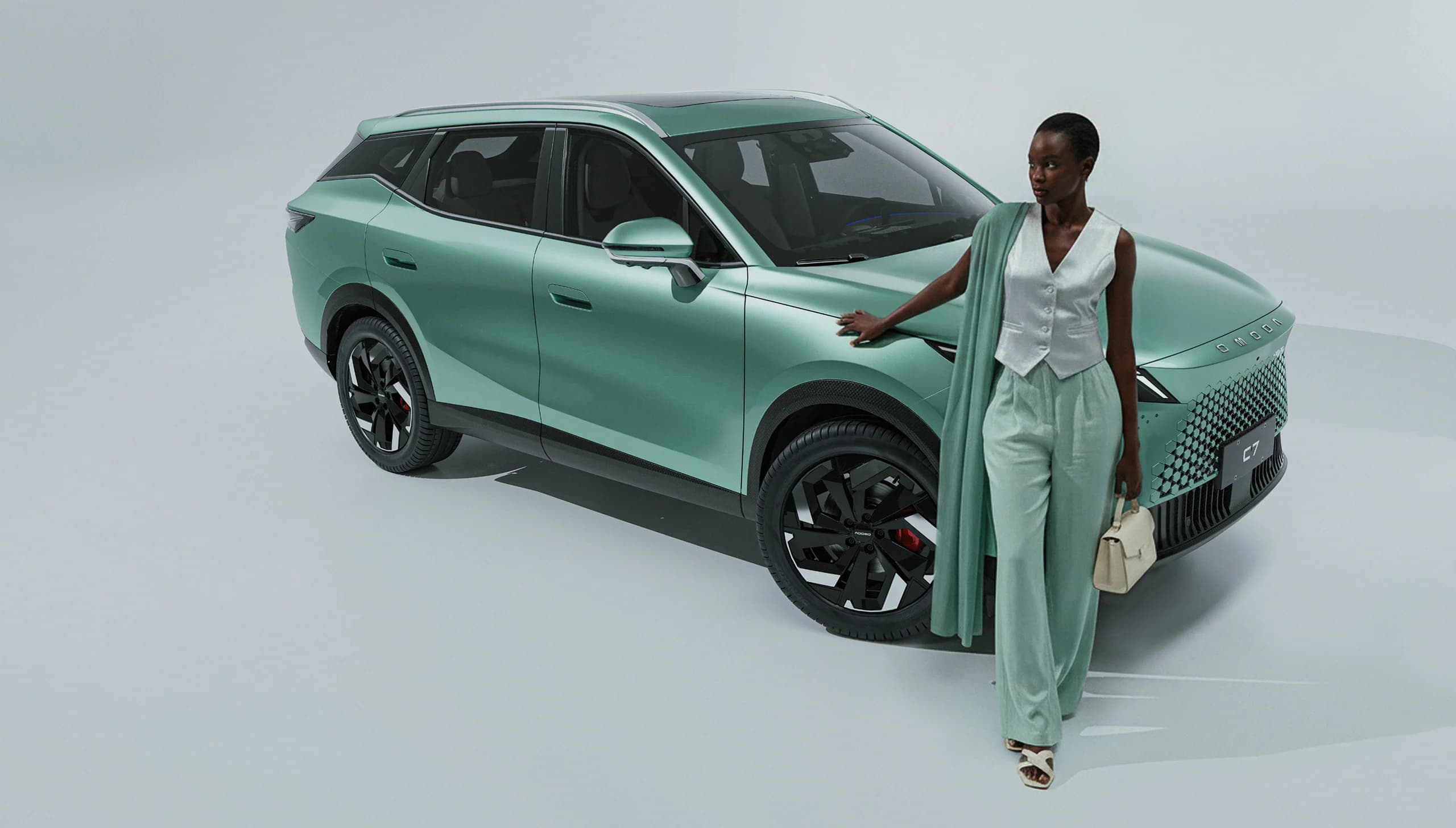 OMODA C7 hero
