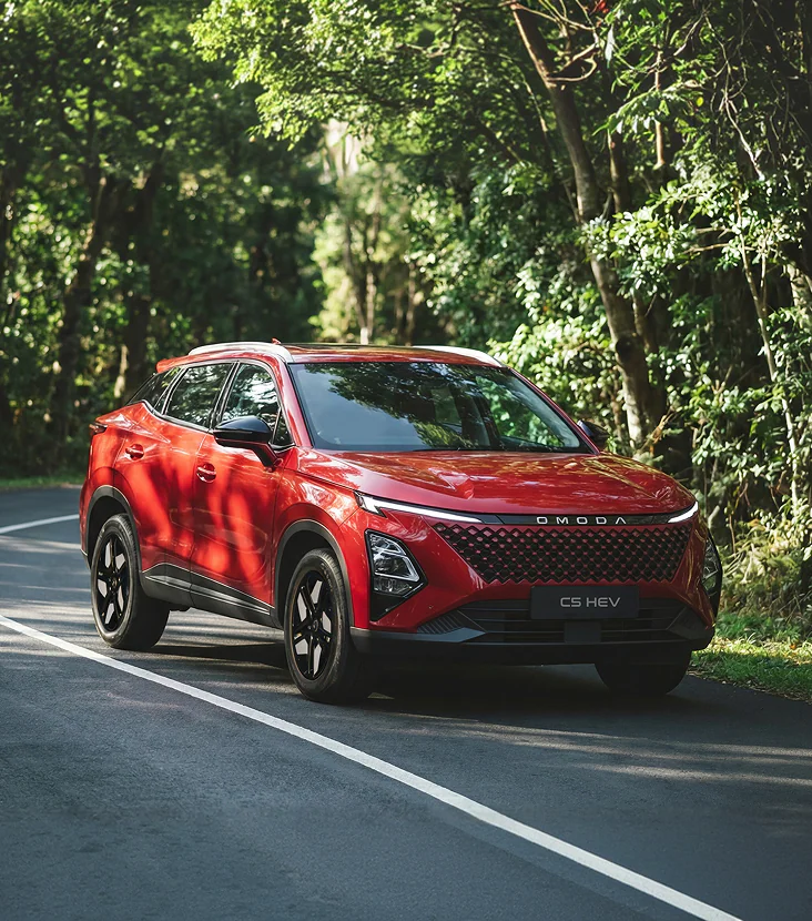 OMODA C5 SHS on the road