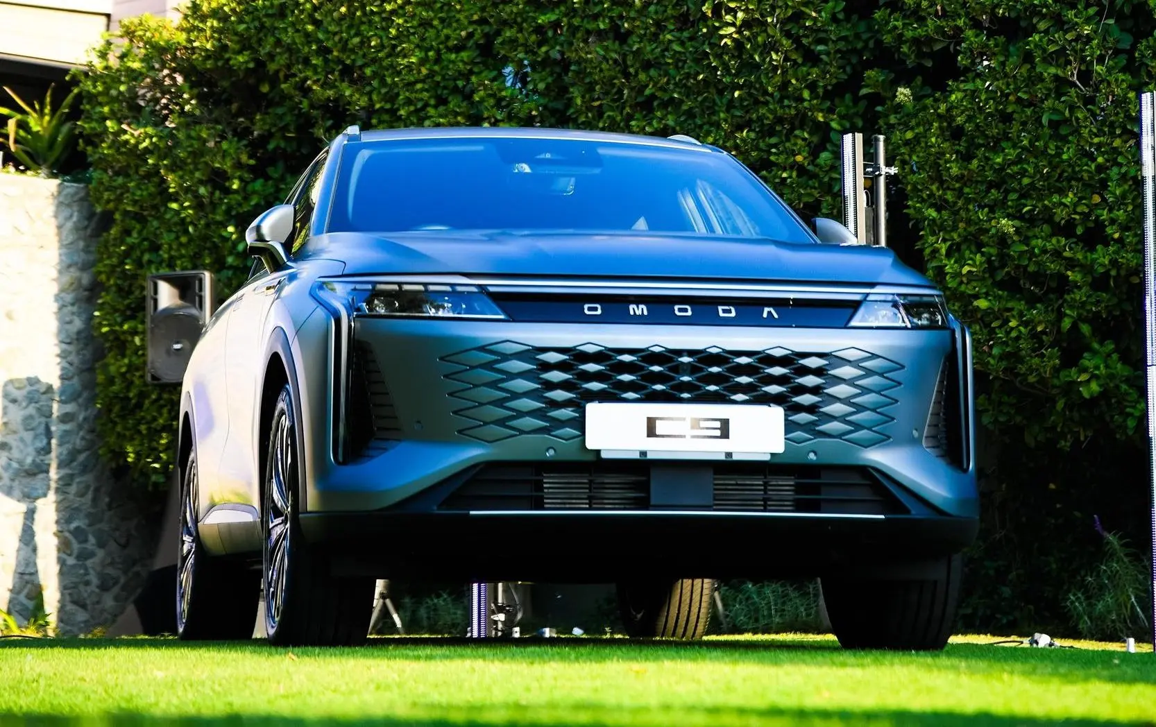 New OMODA C9 luxury flagship previewed at glamorous evening event